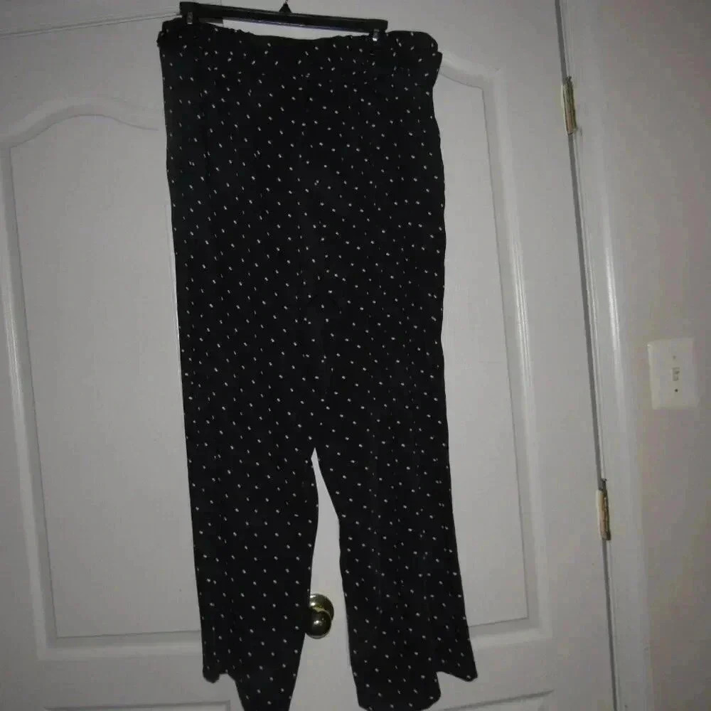 NWT TORRID Black Dot Weave Wide Leg Belted Pants Size 16 - Picture 3 of 3